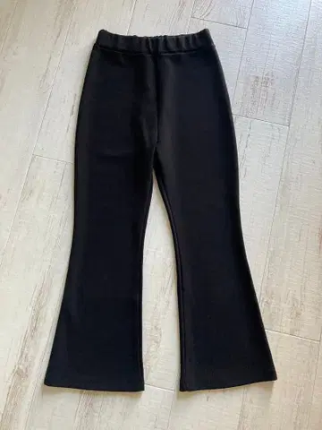 MY SAMOYED 플레어 팬츠