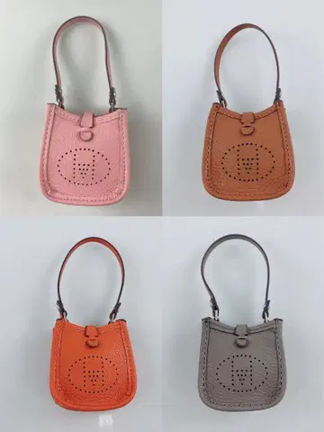 컬러풀한 소형 백 4개 세트