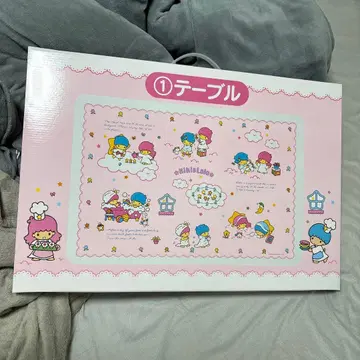 키키라라 산리오 당첨 복권 테이블