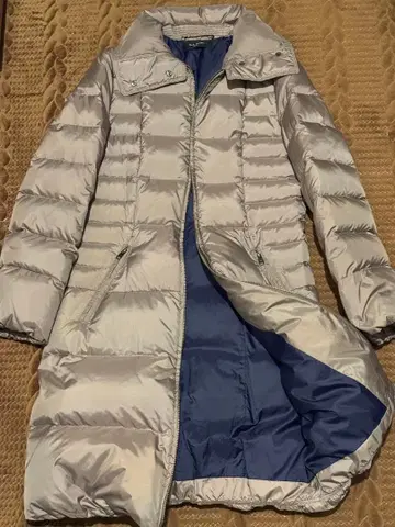 새상품급 폴스미스 여성용 다운 코트 사이즈 40 그레이지 계열