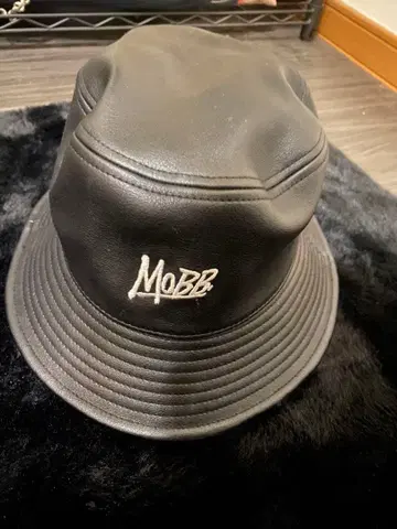 MOBB 블랙 버킷 햇 M 사이즈