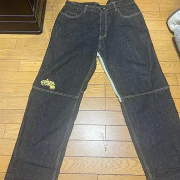 조우 랙 자수 로고 다크 블루 청바지