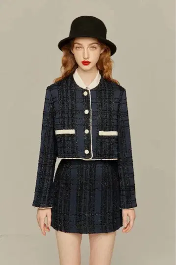 [ 예약한 것은 퍼스트 클래스 ] 크롭 라메 자켓