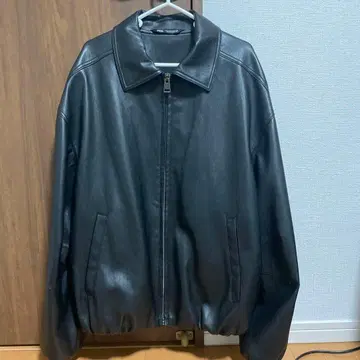 ZARA 페이크 가죽 자켓 [ 블랙 ]