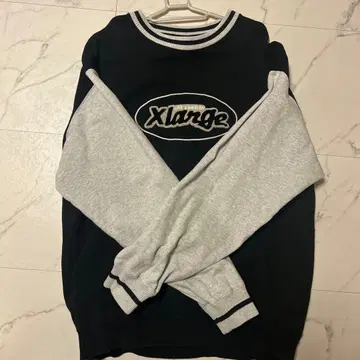 XLARGE 자수 로고 트레이닝복 L 사이즈 블랙/그레이