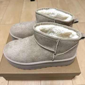 [ 새상품 ] 통굽 어그 부츠 베이지 24cm