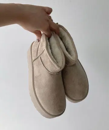 [ 새상품 ] 통굽 어그 부츠 베이지 24cm