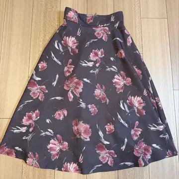 프로포션 바디 드레싱 꽃무늬 플레어 스커트 PS 사이즈