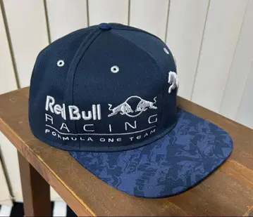 Red Bull RACING PUMA 네이비 스냅백 캡 새상품급