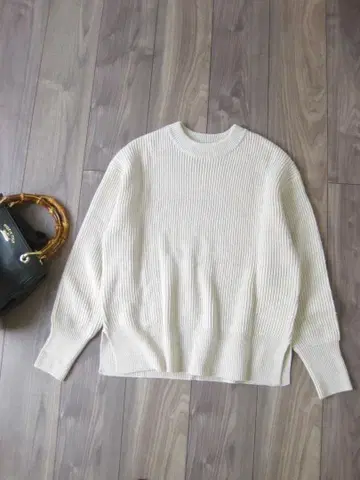 새상품급 Mila Owen 긴팔 니트 ONE 베이지 아크릴 혼방 루즈핏