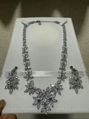 브라이덜 목걸이와 귀찌 세트