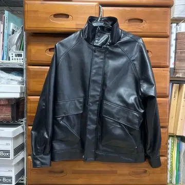 블랙 페이크 가죽 자켓