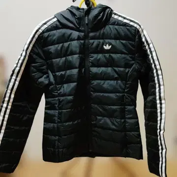 adidas 슬림 다운 자켓 S 블랙 미사용 새상품 완판템