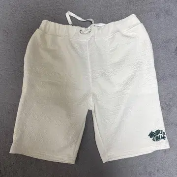 화이트 텍스처 숏팬츠