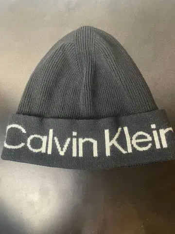 캘빈 클라인 블랙 니트 모자