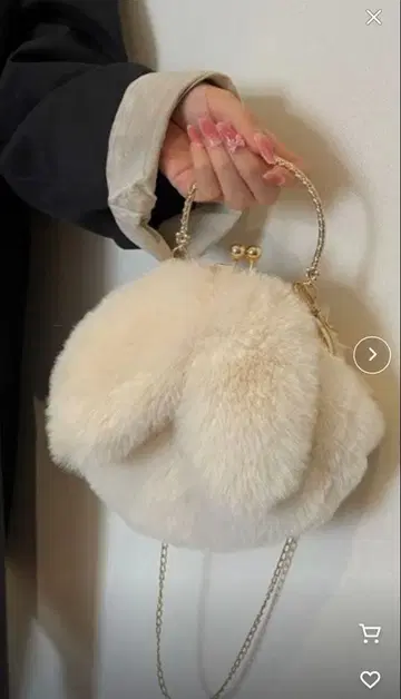 택 포함 새상품 [ 2WAY ] 인조 모피 볼륨감 있는 토끼 백 화이트