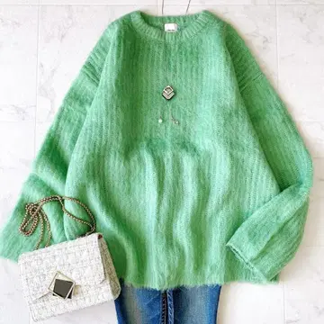 2023년. 새상품급 스앤스팬 포근한 모헤어 크루넥 니트 루즈핏