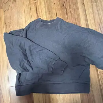 CLANE 그레이 크롭 맨투맨