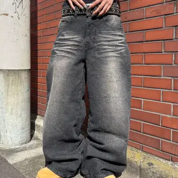 STAN rhinestorne denim