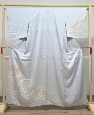 A 초목 꽃 무늬 실루엣 백서색 이중 기모노 순수 실크 호몬기 기모노