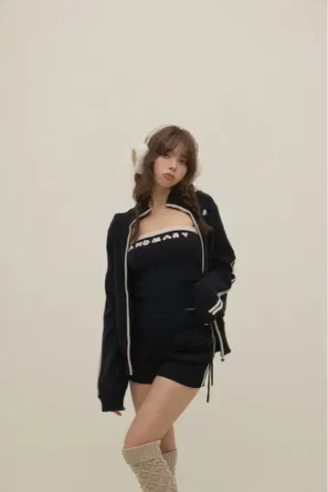 andmary Zoe full zip set up color black