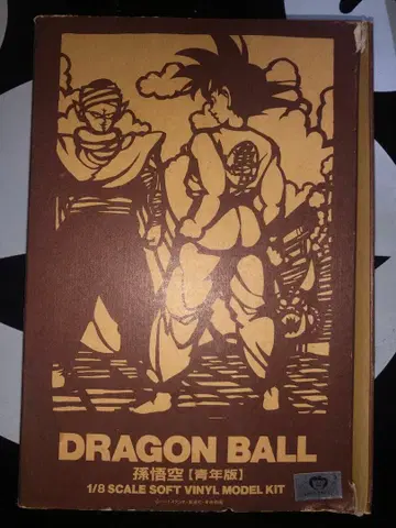 카이요도 드래곤볼 손오공 청년판 1/8 스케일 소프트 비닐 모델 키트