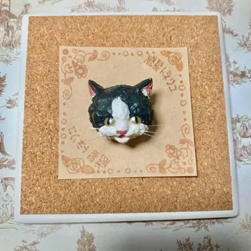 화이트 블랙 고양이 하치와레 리얼 브로치