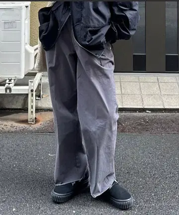 [ pipi's 셀렉 ] 밑단 프린지 치노 팬츠