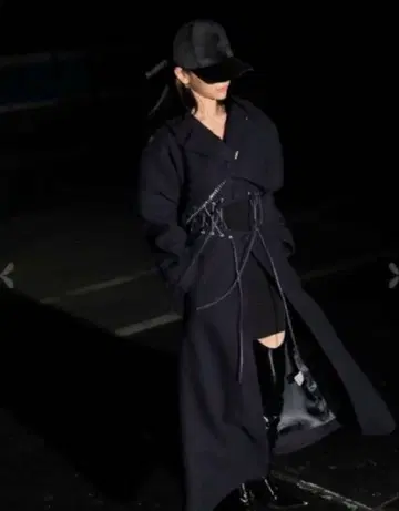 melt the lady 타이 레이스업 롱 코트