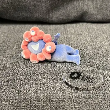 미야쿠미야쿠 플로키 피규어 누워있는 포즈