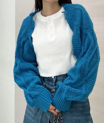 케이블 니트 크롭 스웨터 파랑