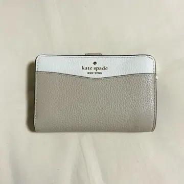 케이트 스페이드 접이식 지갑 베이지 x 화이트