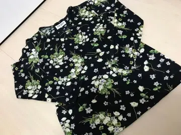 미사용에 가까운 핑크하우스 시로츠메쿠사, 제비꽃 꽃다발 티셔츠 블랙