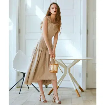 로얄 파티 트위드 절개 플레어 스커트