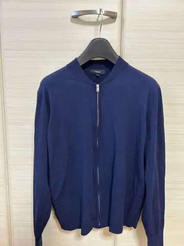 Theory 네이비 집업 가디건 S 사이즈