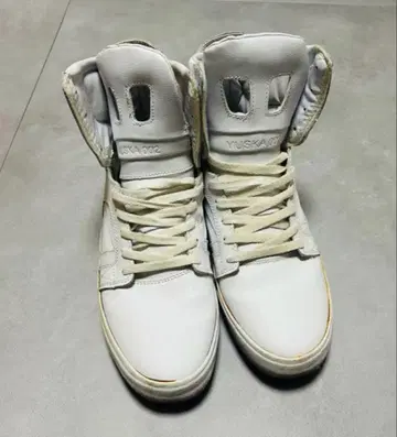 SUPRA 수프라 MUSKA 002 화이트 28cm