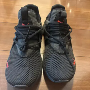 Puma 엔조 러닝화