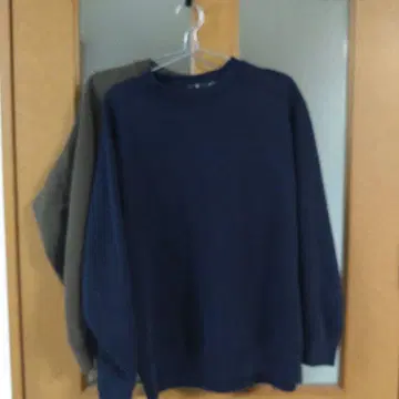 유니클로 플러스 J 네이비 브라운 크루넥 트레이닝복 세트