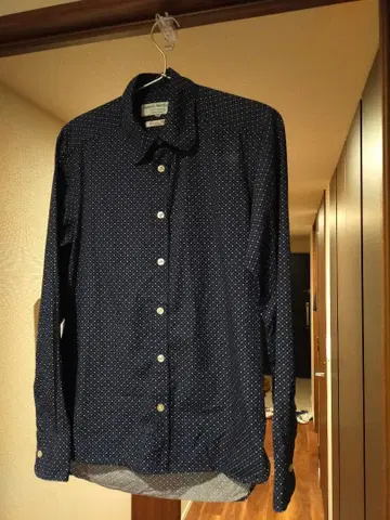 제임스 모티머 네이비 도트 무늬 셔츠 36