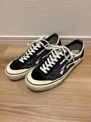Vans 블랙/화이트 스니커즈 올드스쿨 스타일 36