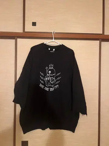 WE ARE THE ??? 블랙 맨투맨