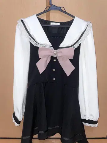 리즈리사 세일러 카라 셋업