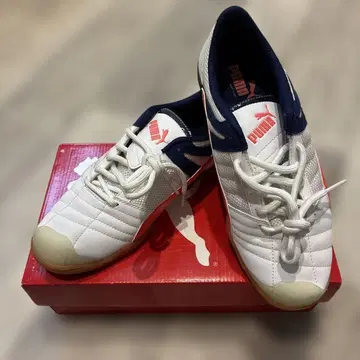 [ 미사용 새상품 ] PUMA 풋살화 실내 23.5cm