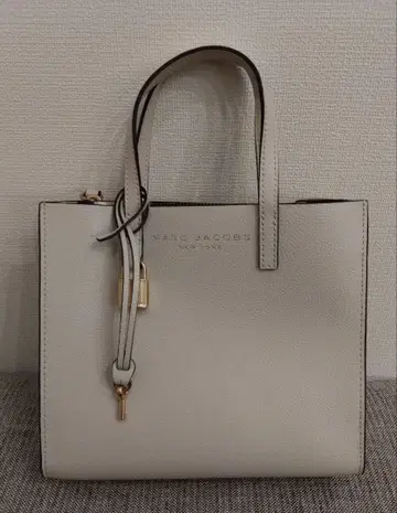 컨디션 최상 마크 제이콥스 가죽 핸드백 아이보리