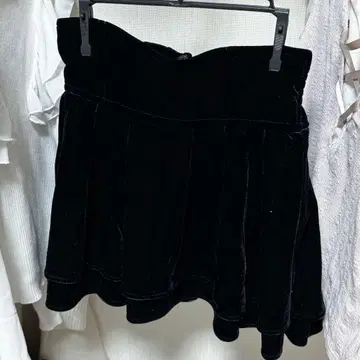 정품 미셸 마카롱 슬림 레그 스커트 벨로아 블랙 s 사이즈