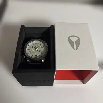 NIXON 닉슨 아날로그 손목시계 브라운 옐로우 그린