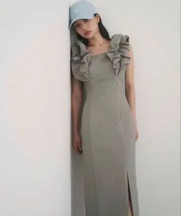 SNIDEL 벌룬 프릴 슬리브 I 라인 원피스