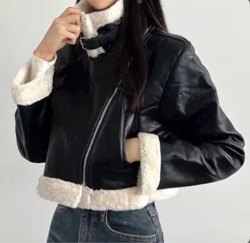 블랙 가죽 숏 자켓