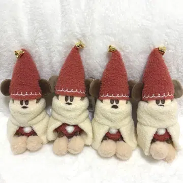 디즈니 크리스마스 2025 릴린린 인형 배지 빨간색 새상품