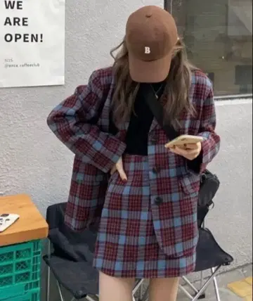 체크 무늬 테일러드 자켓 미니 스커트 셋업